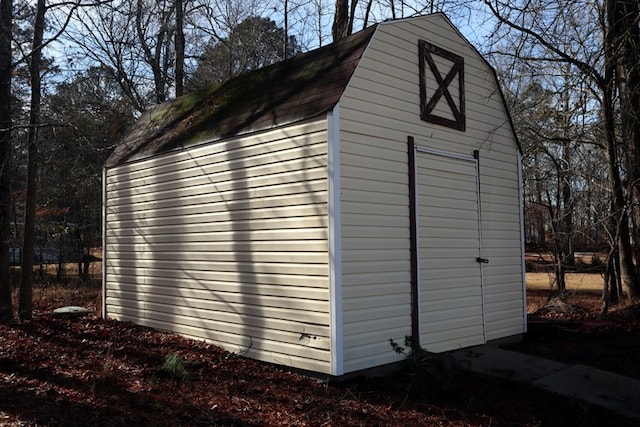 view of outdoor structure