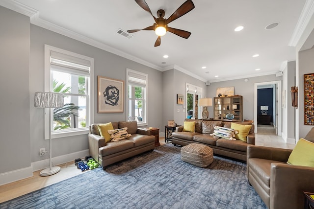 202 Jackson Rd, Milledgeville, GA 31061 - living area featuring a ceiling fan, recessed lighting, and crown molding