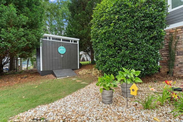 202 Jackson Rd, Milledgeville, GA 31061 - view of yard featuring a storage unit
