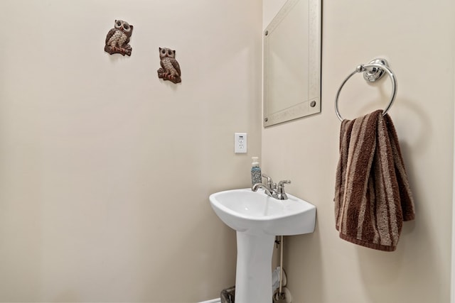 411 Rockville Rd, Eatonton, GA 31024 - view of bathroom