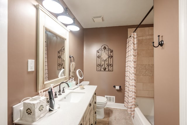 220 Pitts Chapel Rd, Newborn, GA 30056 - full bath featuring shower / bath combination with curtain, toilet, vanity, and visible vents