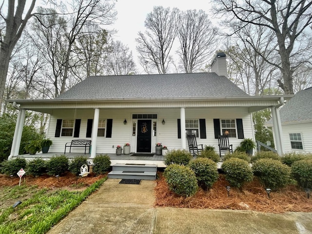 view of front facade featuring a porch