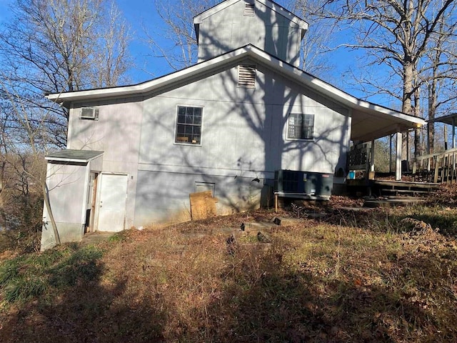 view of home's exterior