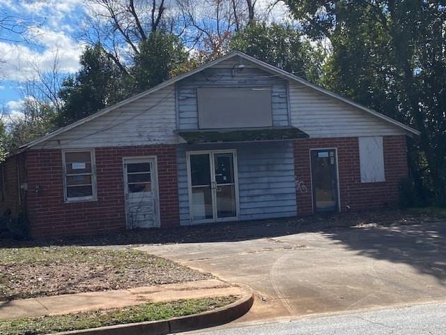 view of front of home