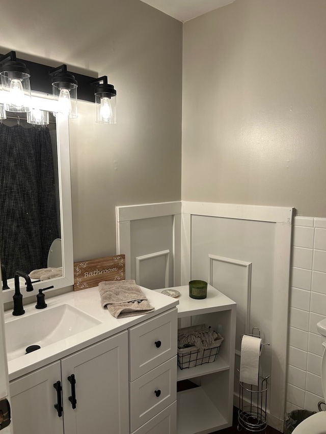 bathroom featuring vanity