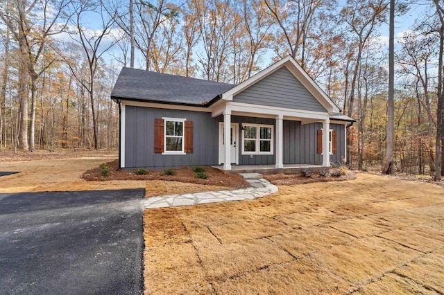 view of front of home featuring covered porch