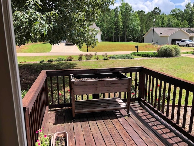 104 Wesley Ct, Eatonton, GA 31024 - wooden terrace with a yard