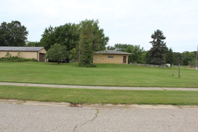 Listing photo 2 for 1676 Carolyn Dr, Benton Harbor MI 49022