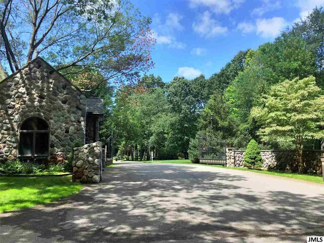 7040 Sanctuary Dr, Jackson, MI 49201 - photo 10