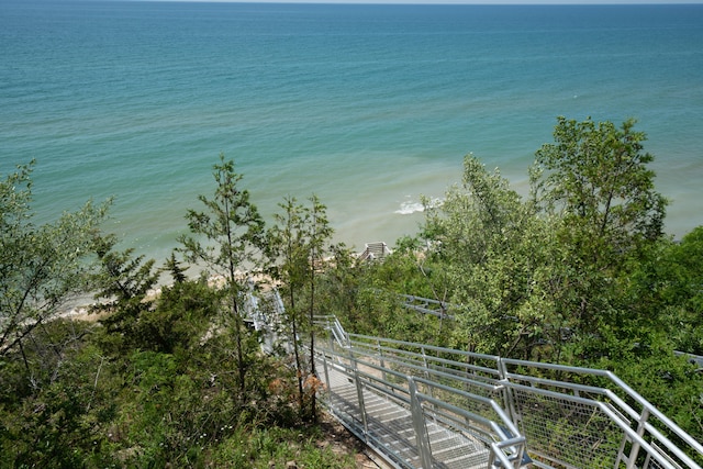 Listing photo 2 for 7255 Miami Ave, South Haven MI 49090