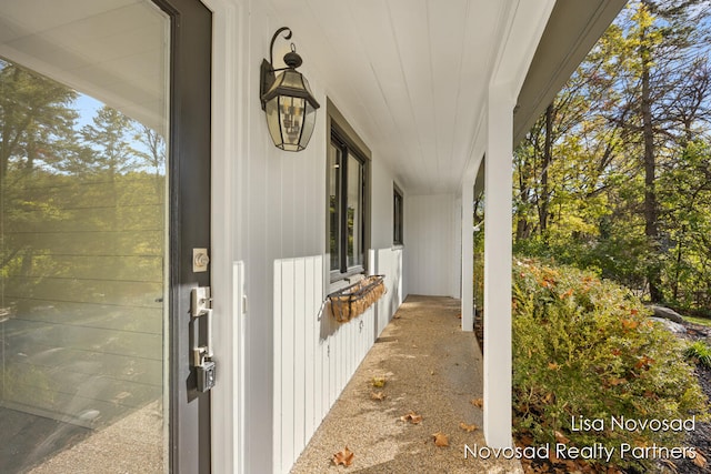 view of patio / terrace with a porch