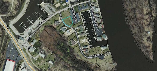 2401 Bay Pointe Dr, Saint Joseph, MI 49085