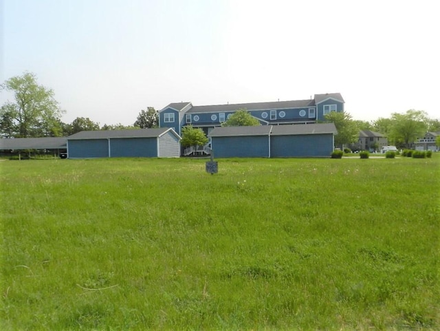 2401 Bay Pointe Dr, Saint Joseph, MI 49085
