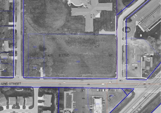 421 E 32nd St, Holland, MI 49423