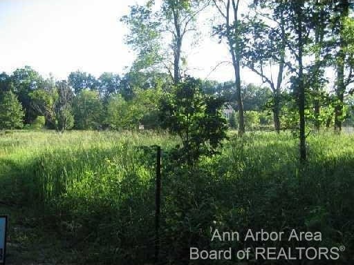 Listing photo 2 for 5932 N Territorial Rd, Dexter MI 48130