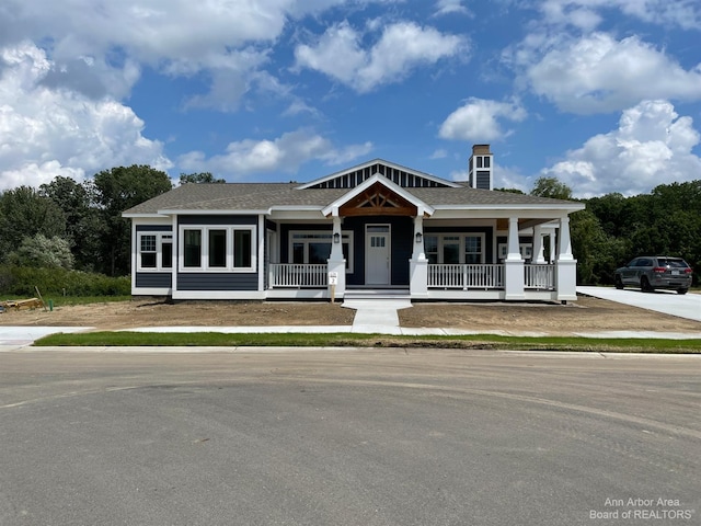 view of front of home featuring a porch