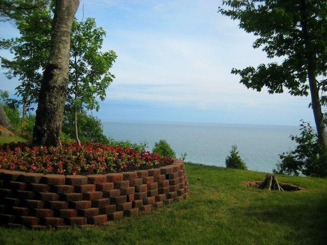 view of water feature