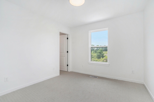 empty room featuring carpet