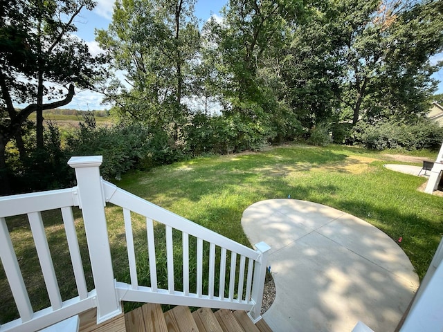 view of yard with a patio