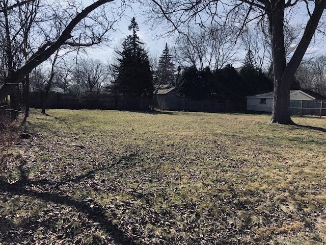 Listing photo 3 for 1111 W Mclean Ave, Flint MI 48507