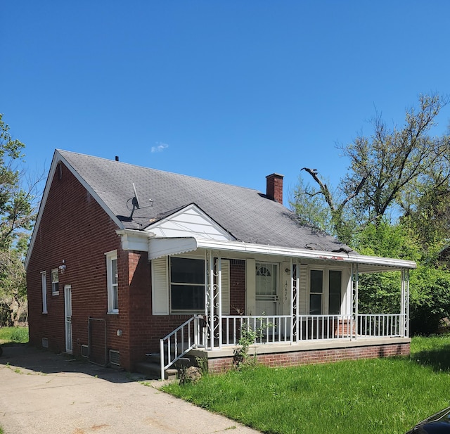 view of front of property with a porch