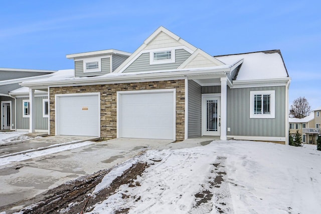 view of front facade featuring a garage