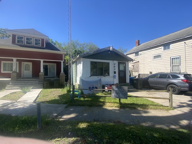 bungalow featuring a porch