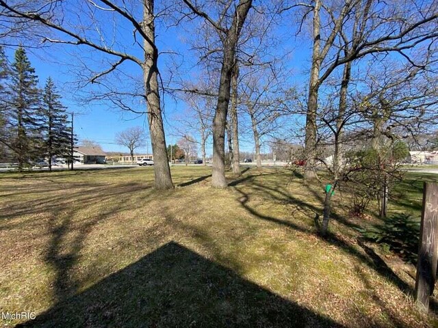 787 Giles Rd, Muskegon, MI 49445