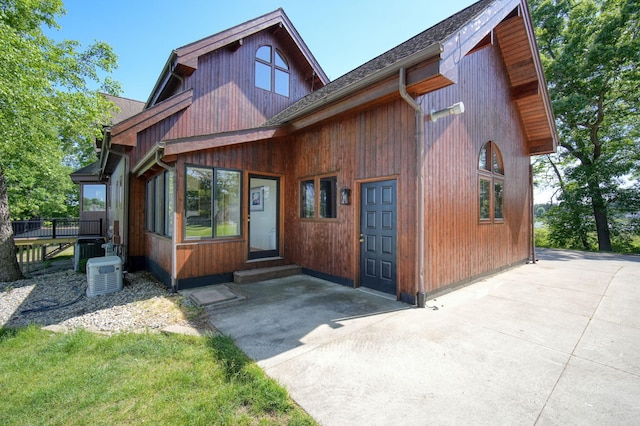 view of front of house featuring central AC