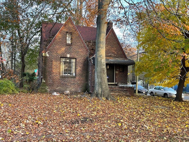 view of front facade with covered porch