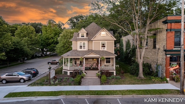 view of front of property featuring a porch