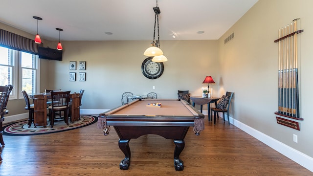 rec room featuring hardwood / wood-style floors and billiards