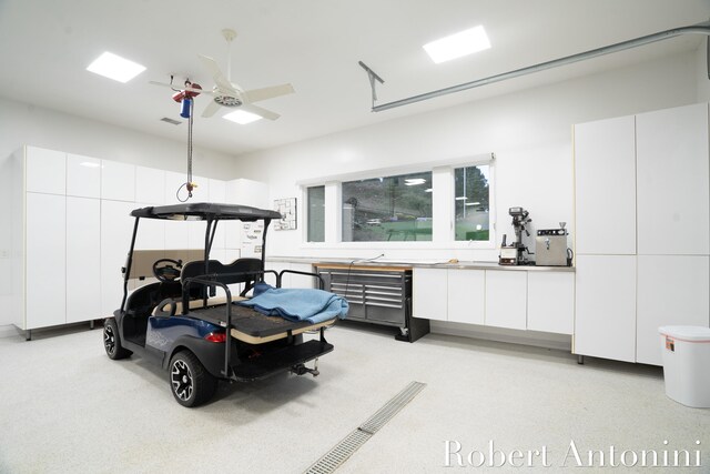 garage with ceiling fan