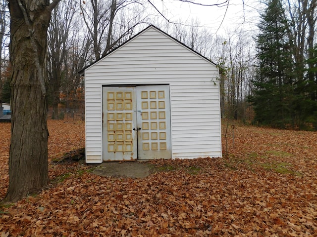 view of outbuilding