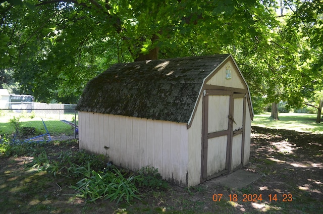 view of outbuilding