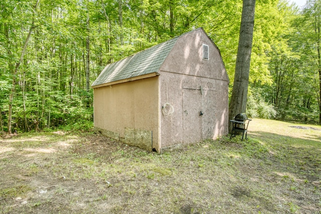 view of outdoor structure