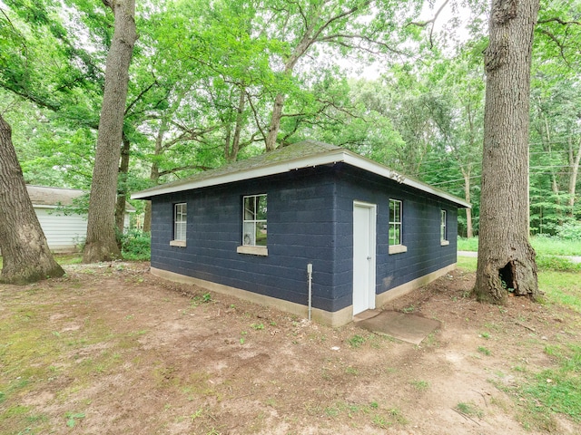 view of outbuilding