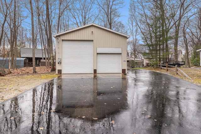 view of detached garage