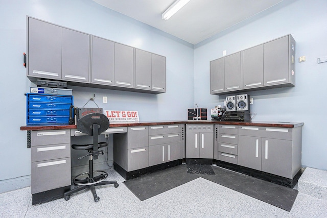 kitchen featuring gray cabinetry