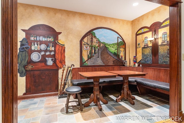 dining space with breakfast area