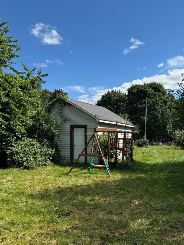 view of yard featuring a playground