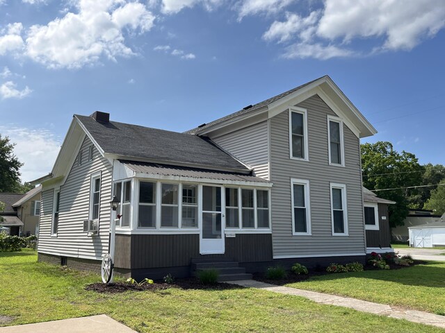 Listing photo 3 for 113 N 3rd Ave, Fruitport MI 49415