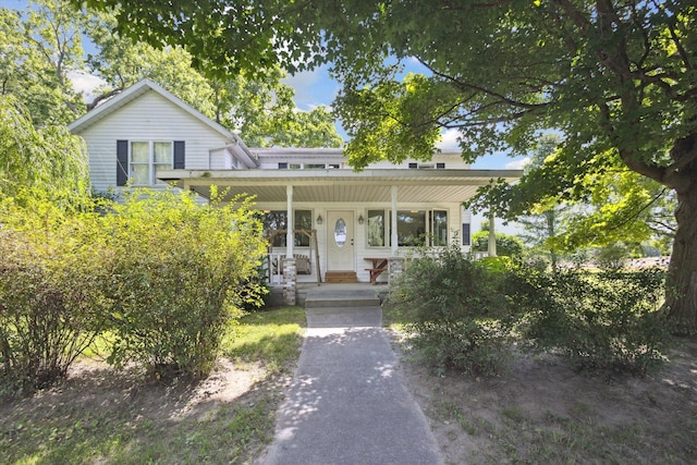 view of front of property featuring covered porch