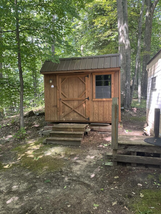 view of outbuilding