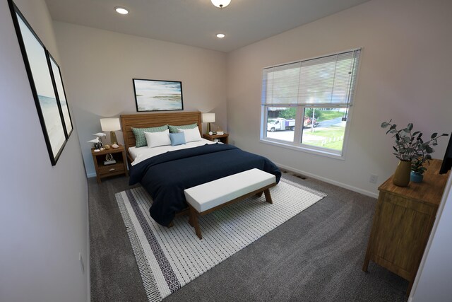 view of carpeted bedroom