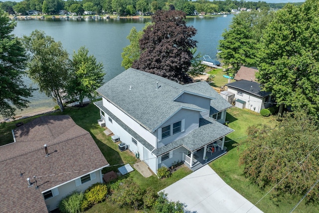 bird's eye view featuring a water view