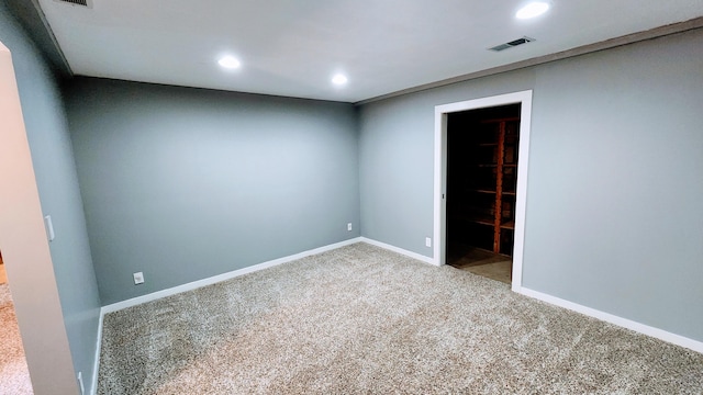 view of carpeted spare room