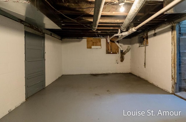 view of unfinished basement