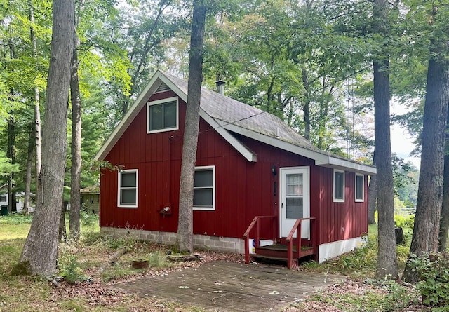 view of outbuilding