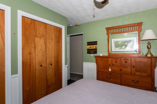 bedroom with a closet